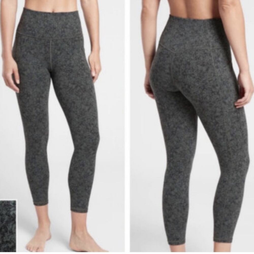 Athleta XS Salutation Stash High Rise 7/8 Leggings Green Black Floral Print
